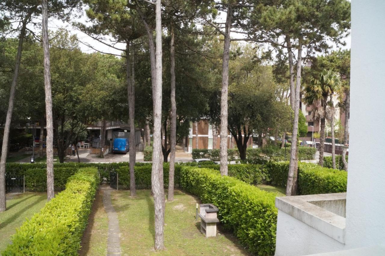 Villa Azzurro Lignano Sabbiadoro Buitenkant foto